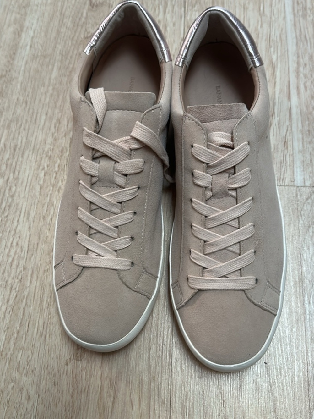 Women’s Pale Pink Suede Sneakers  8.5 Banana Republic